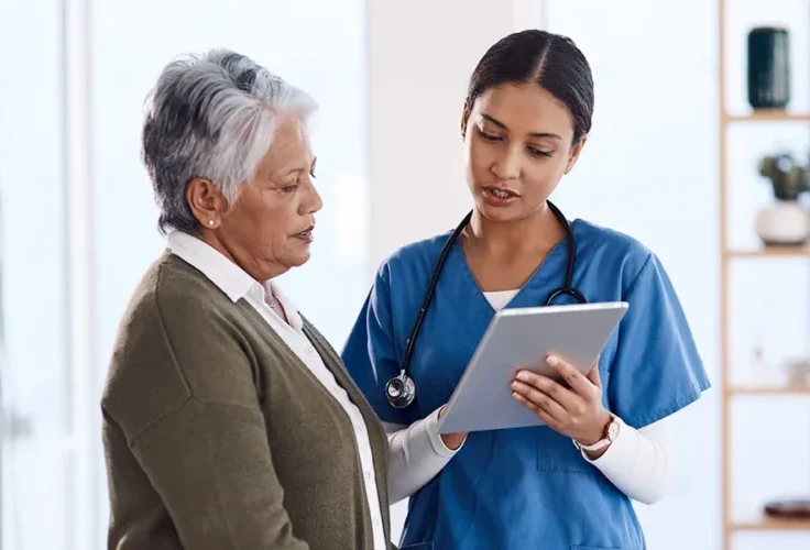 nurse_talking_to_patient_900x600